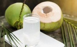 7 loại đồ uống thanh mát có tác dụng cấp ẩm, giúp làn da mịn màng