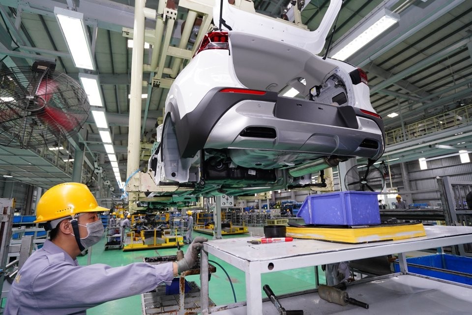 Ngành công nghiệp lội ngược dòng ngoạn mục Ngành công nghiệp và cú lội ngược dòng ngoạn mục