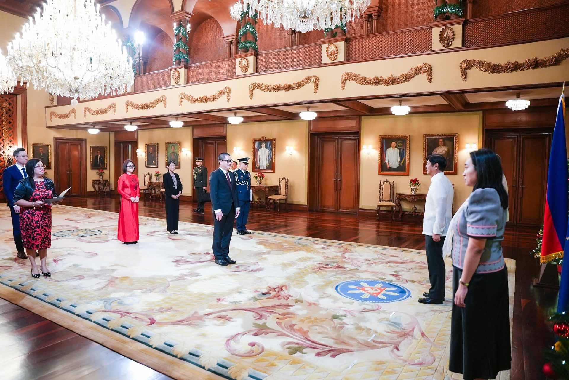 Đại sứ Lại Thái Bình trình Thư ủy nhiệm lên Tổng thống Philippines Ferdinand Romualdez Marcos Jr.