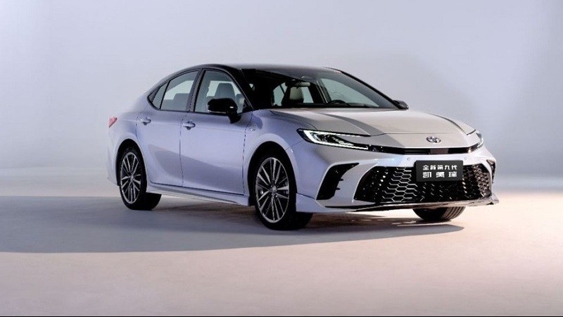Cận cảnh Toyota Camry 2024 vừa ra mắt tại Trung Quốc, giá từ 596 triệu đồng