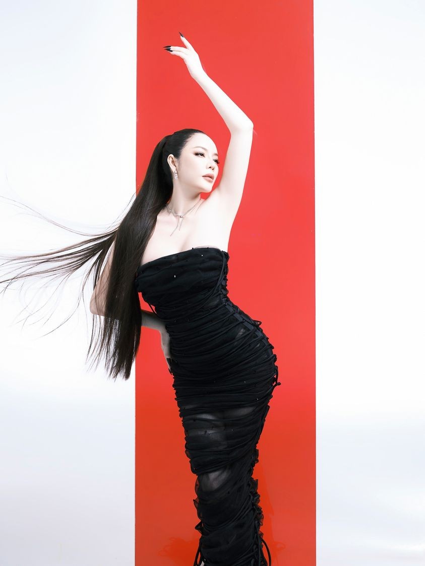 Diễn viên Lý Nhã Kỳ