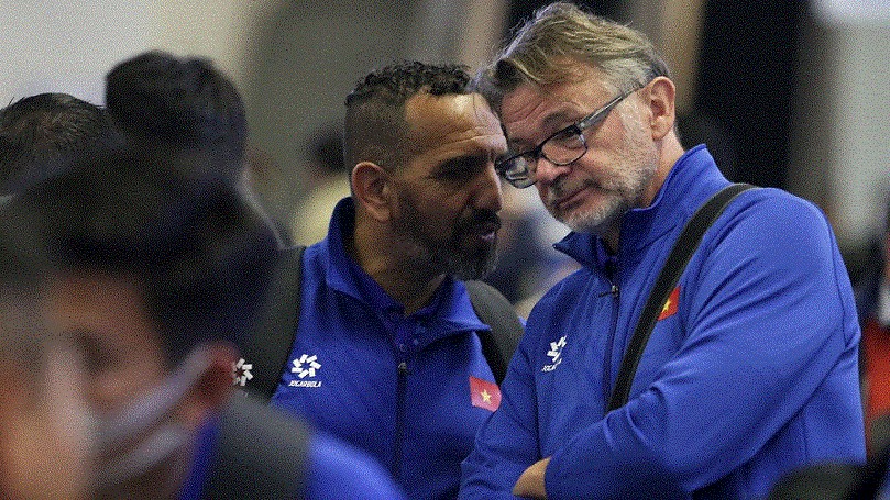 Báo Hàn Quốc ngỡ ngàng trước màn chia tay đầy thiện chí giữa VFF và HLV Troussier