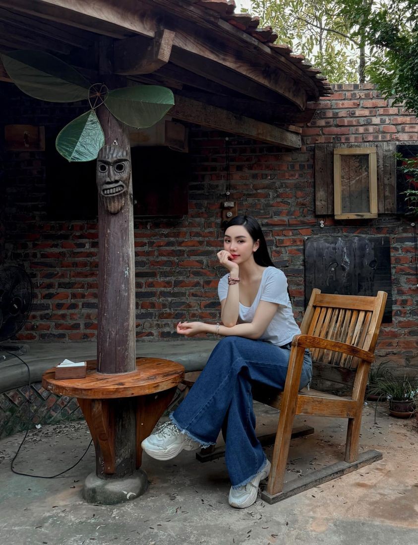 Gu thời trang đời thường của diễn viên Quỳnh Kool