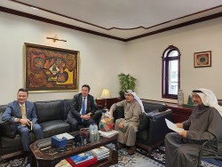Đại sứ Ngô Toàn Thắng chúc mừng Quỹ Kuwait nhân dịp kỷ niệm 62 năm thành lập