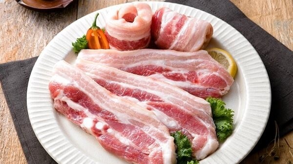 Giá heo hơi hôm nay 7/1: Giá heo hơi Việt Nam ngang với thị trường Trung Quốc