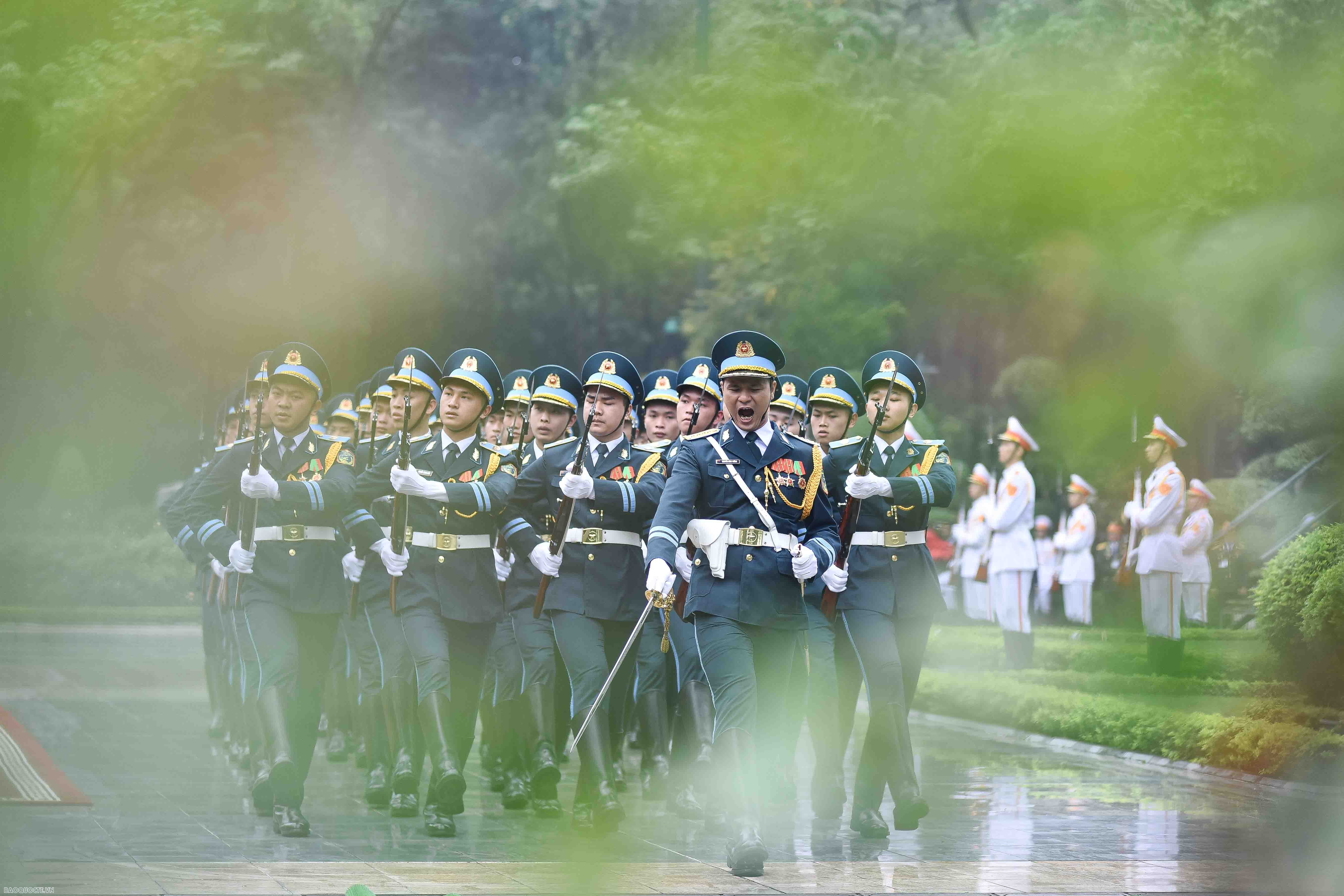 Lễ đón chính thức Thủ tướng Lào Sonexay Siphandone và Phu nhân tại Phủ Chủ tịch