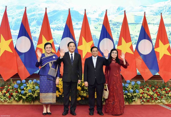 Lễ đón chính thức Thủ tướng Lào Sonexay Siphandone và Phu nhân tại Phủ Chủ tịch