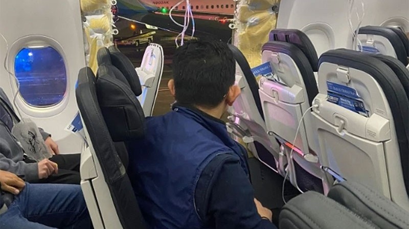 Sau sự cố bung cửa sổ, Alaska Airlines đình chỉ hoạt động của phi đội Boeing 737-9