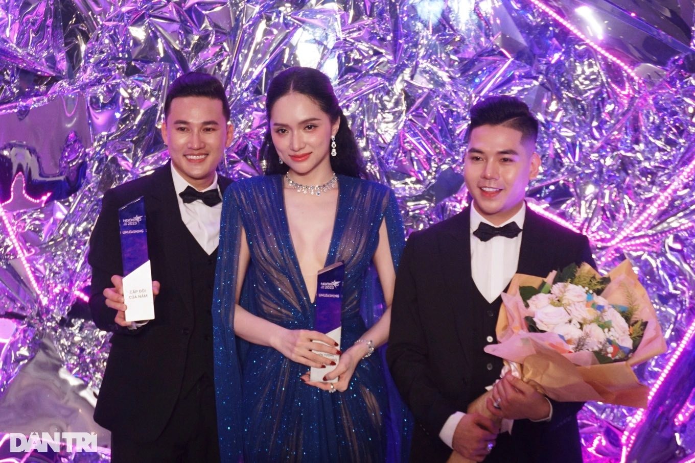 Nhận giải hot mom của năm, Nhã Phương ngấn lệ cảm ơn chồng Nhận giải hot mom của năm, Nhã Phương ngấn lệ cảm ơn chồng