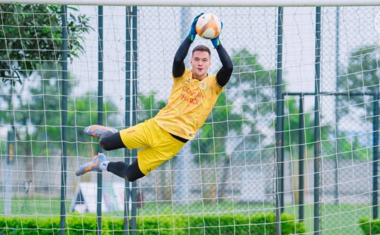 Thủ môn Việt kiều Filip Nguyễn: 10 năm nỗ lực vì lá cờ đỏ sao vàng Thủ môn Việt kiều Filip Nguyễn: 10 năm nỗ lực vì lá cờ đỏ sao vàng