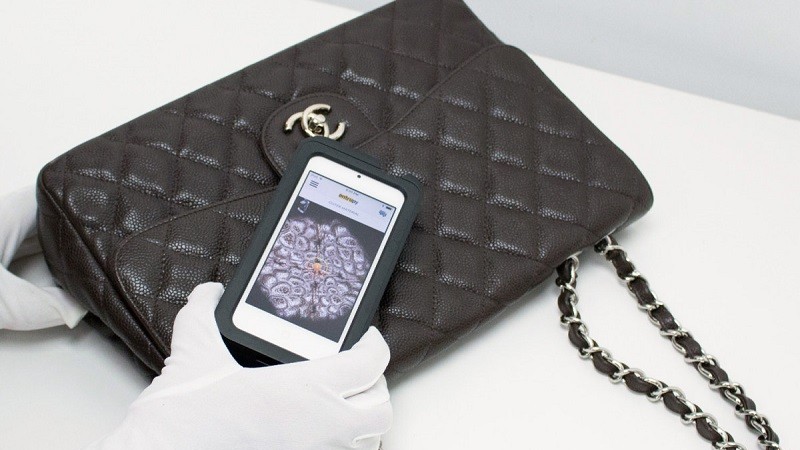 Ra mắt ứng dụng AI check hàng hiệu với độ chính xác lên đến 99%