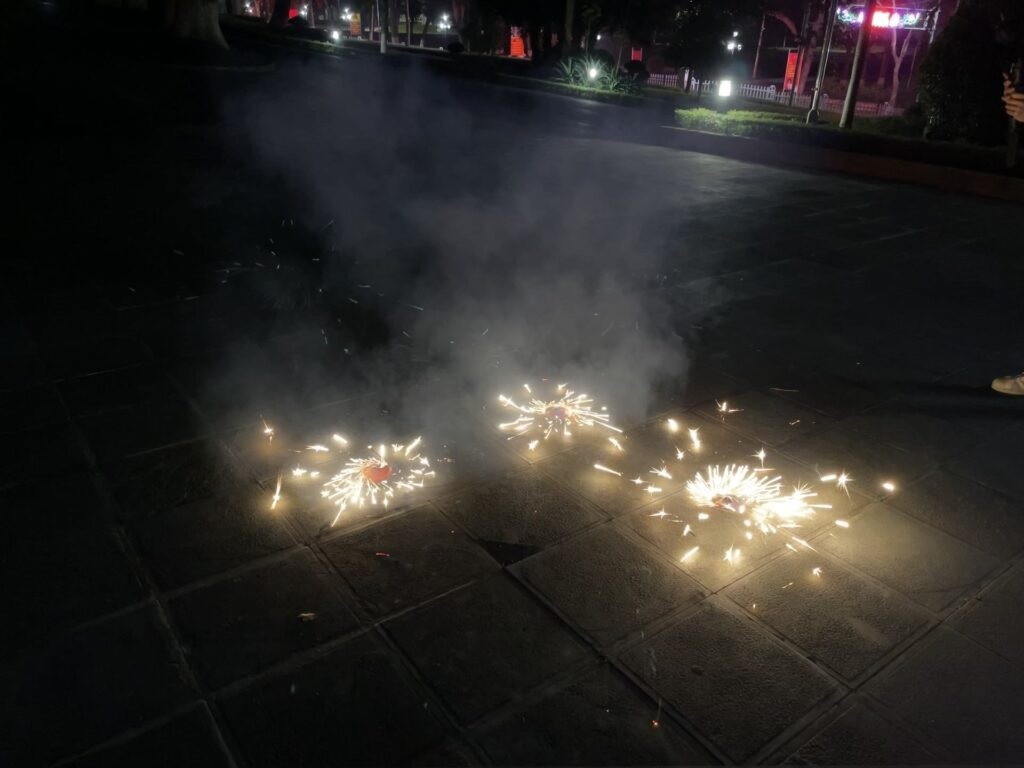 Các loại pháo hoa của Bộ Quốc phòng (Pháo hoa Z121) và cách sử dụng