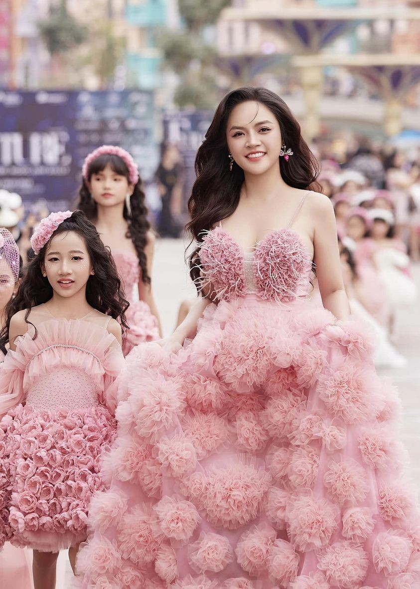 Diễn viên Thu Quỳnh đẹp tựa nàng thơ