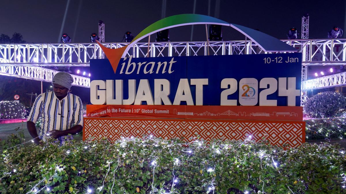 Phó Thủ tướng Trần Lưu Quang dự Hội nghị thượng đỉnh Vibrant Gujarat: Thúc đẩy hơn nữa hợp tác giữa Việt Nam với Ấn Độ Phó Thủ tướng Trần Lưu Quang dự Hội nghị thượng đỉnh Vibrant Gujarat: Thúc đẩy hơn nữa hợp tác giữa Việt Nam với Ấn Độ