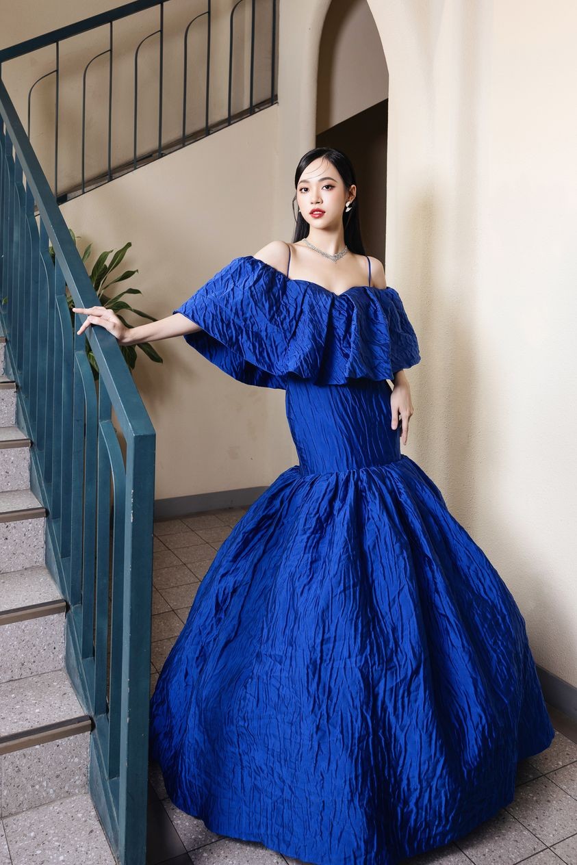 Á hậu Trịnh Thùy Linh