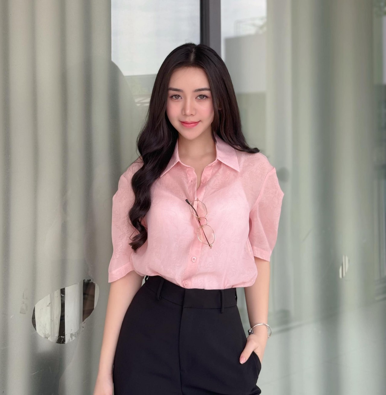 'Cô giáo Nguyệt' 'Chúng ta của 8 năm sau" - Quỳnh Kool