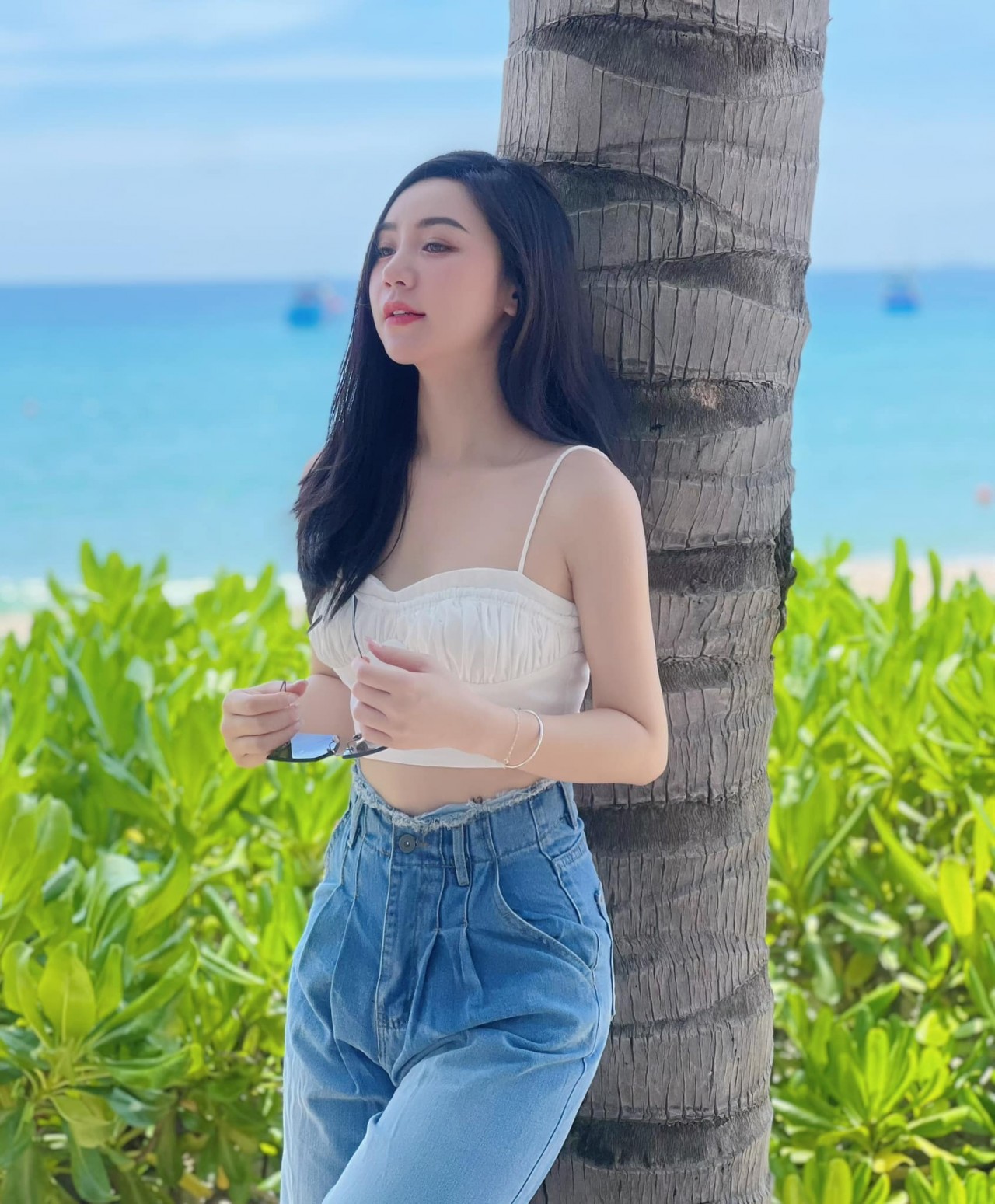 'Cô giáo Nguyệt' 'Chúng ta của 8 năm sau" - Quỳnh Kool