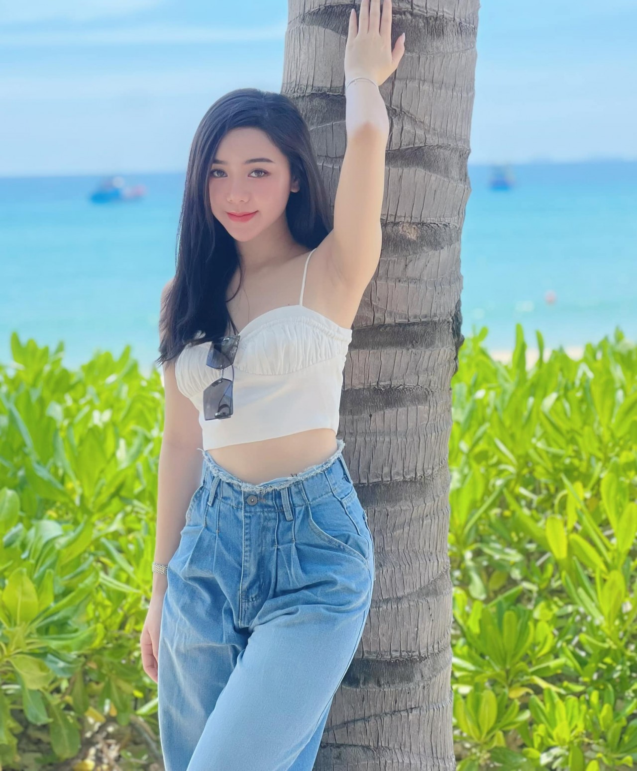 'Cô giáo Nguyệt' 'Chúng ta của 8 năm sau" - Quỳnh Kool