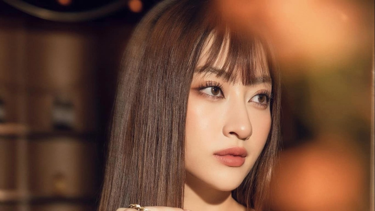 Hoa hậu Lương Thùy Linh mặc gì mà đẹp thế?