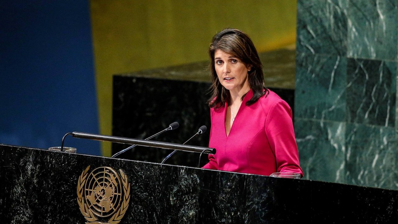 Cựu Đại sứ Mỹ tại LHQ cạnh tranh sít sao với ông Trump để đại diện đảng Cộng hòa