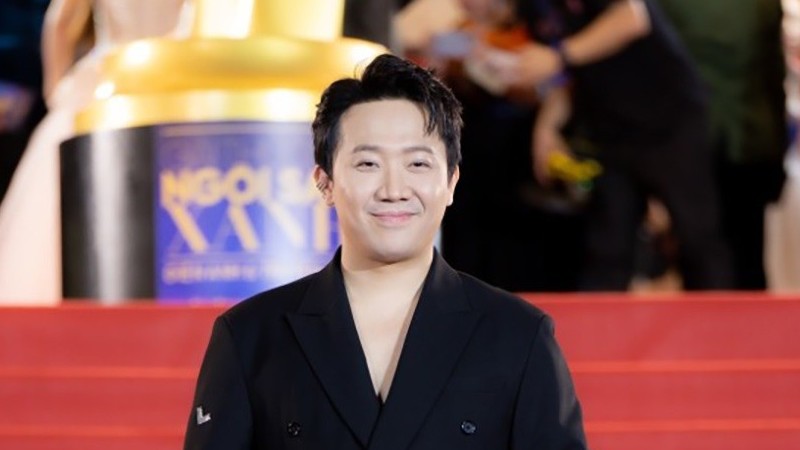 MC Trấn Thành và dàn sao Việt rạng rỡ trên thảm đỏ lễ trao giải Ngôi sao xanh