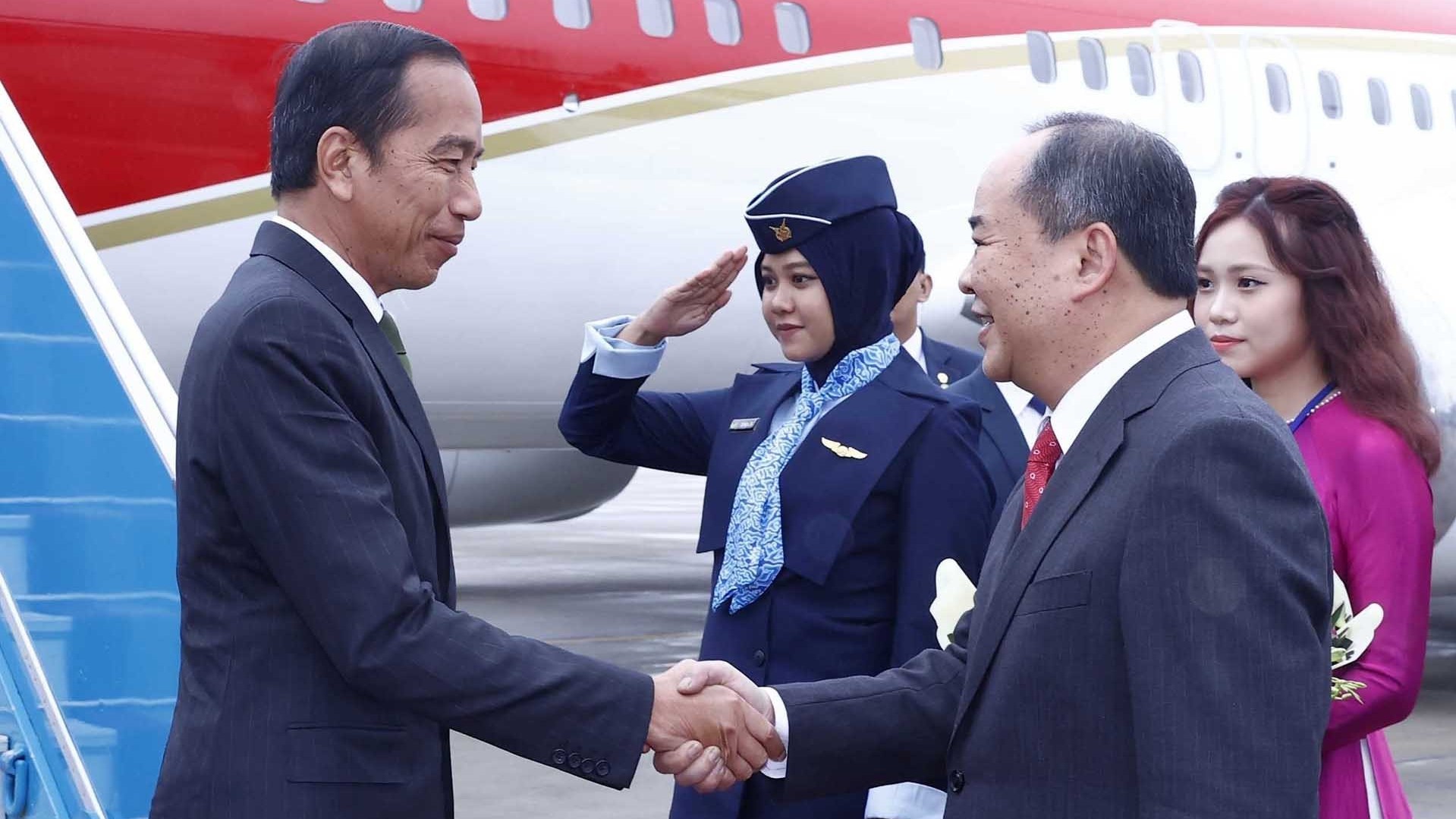 Tổng thống Indonesia đến Hà Nội, bắt đầu thăm cấp Nhà nước tới Việt Nam