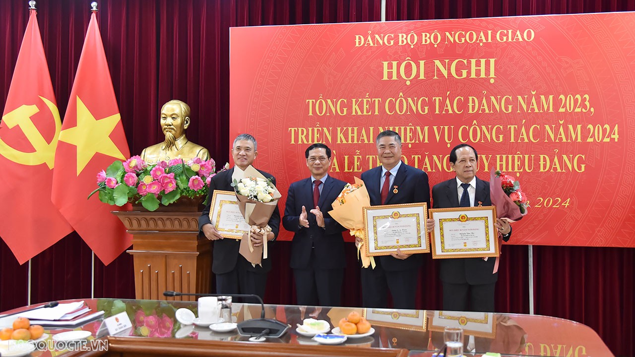 Đảng bộ Bộ Ngoại giao tổng kết công tác năm 2023, triển khai nhiệm vụ năm 2024