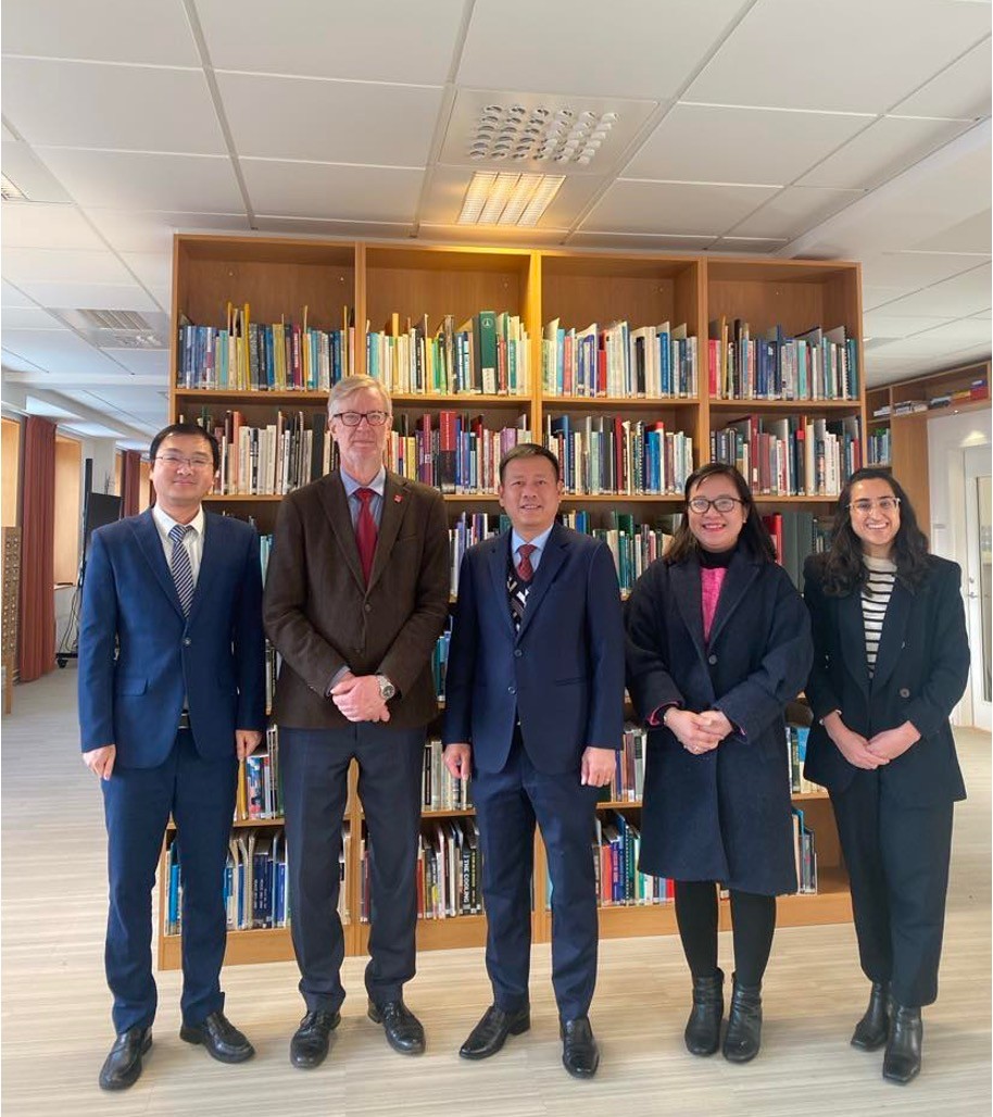 Học viện Ngoại giao ký MOU với Viện nghiên cứu Hòa bình quốc tế Stockholm