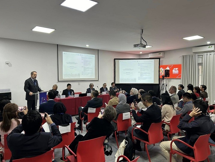 Nền tảng học tập trực tuyến dành cho các chuyên gia và cán bộ di sản văn hóa từ Italy và ASEAN Nền tảng học tập trực tuyến dành cho các chuyên gia và cán bộ di sản văn hóa từ Italy và ASEAN