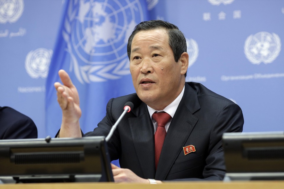 Khăng khăng Nga-Triều Tiên có trao đổi vũ khí, Mỹ 'sờ gáy' các thực thể của Moscow, Bình Nhưỡng lên tiếng. (Bloomberg) Khăng khăng Nga-Triều Tiên có trao đổi vũ khí, Mỹ 'sờ gáy' các thực thể của Moscow, Bình Nhưỡng lên tiếng. (Bloomberg)