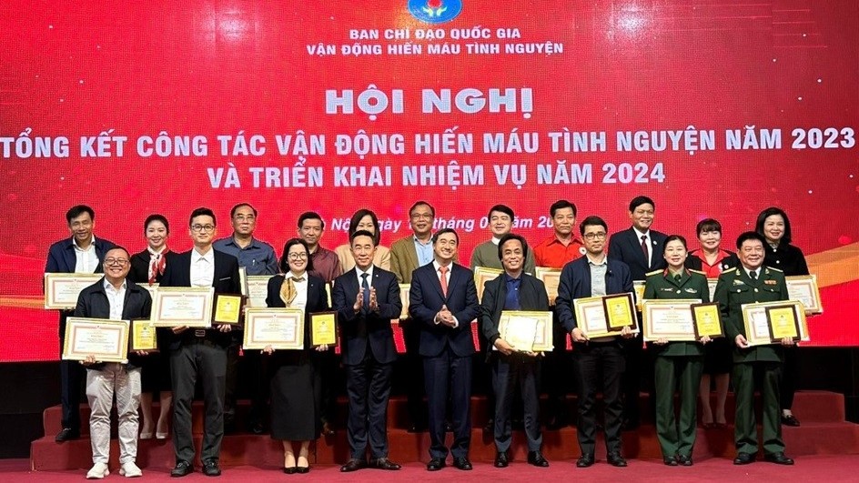 Năm 2024, toàn quốc phấn đấu tiếp nhận khoảng 1,6 triệu đơn vị máu; tỷ lệ người HMTN là 99%