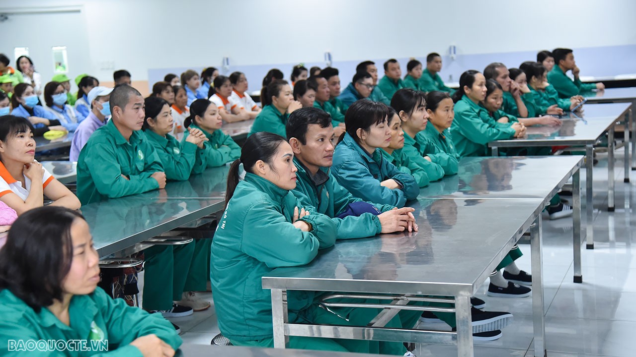 Dịp Tết Nguyên đán, công ty đã quan tâm chăm lo đời sống cho công nhân, lao động cuối năm; tổ chức tổng kết, khen thưởng những công nhân, lao động có thành tích xuất sắc. Công ty và Công đoàn tặng thưởng tháng lương thứ 13 và quà Tết cho công nhân. Những nỗ lực này đã động viên tinh thần để người lao động yên tâm làm việc, gắn bó với công ty...