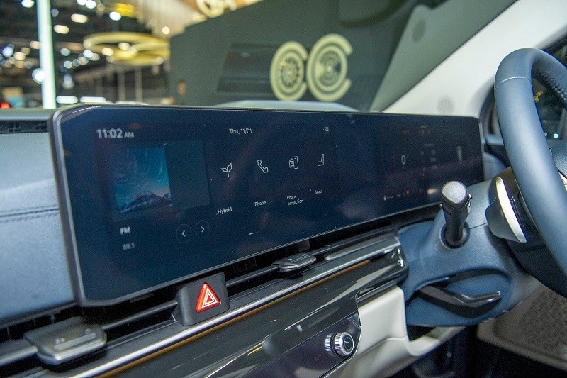 Cận cảnh Kia Carnival 2024 hybrid vừa ra mắt tại Singapore Cận cảnh Kia Carnival 2024 hybrid vừa ra mắt tại Singapore