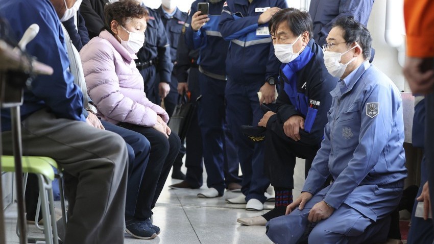 Thủ tướng Nhật Bản thăm hỏi người dân tỉnh Ishikawa sau thảm họa động đất