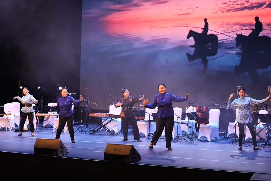 đêm giao lưu nghệ thuật quốc tế “Chào năm mới 2024”