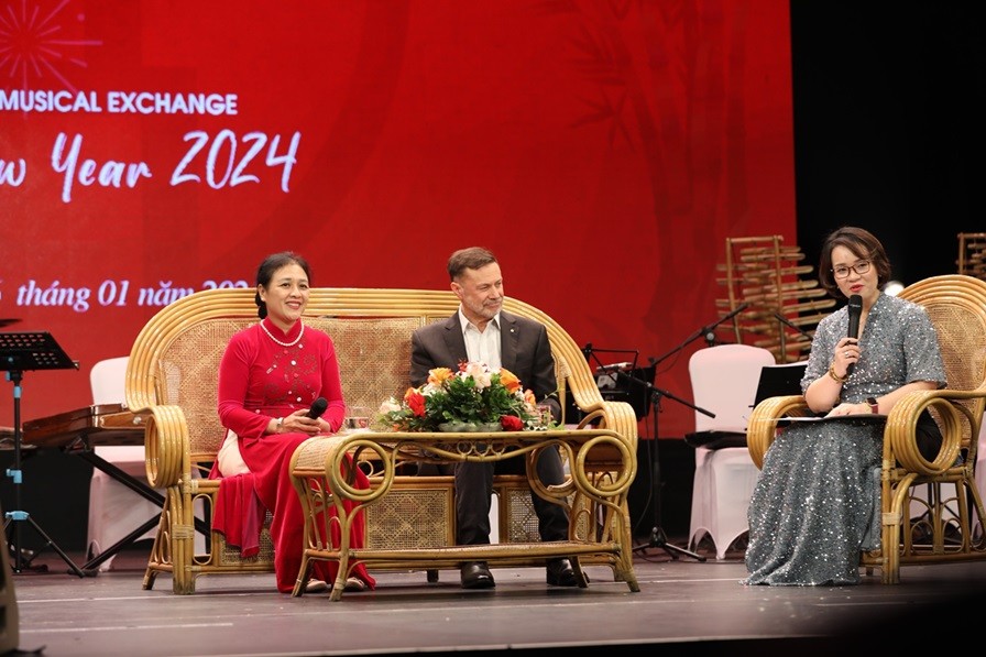 đêm giao lưu nghệ thuật quốc tế “Chào năm mới 2024”