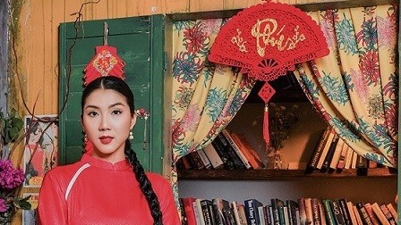 Người mẫu Ngọc Quyên gợi ý những mẫu áo dài dịp Tết trong bộ ảnh mừng Xuân sang