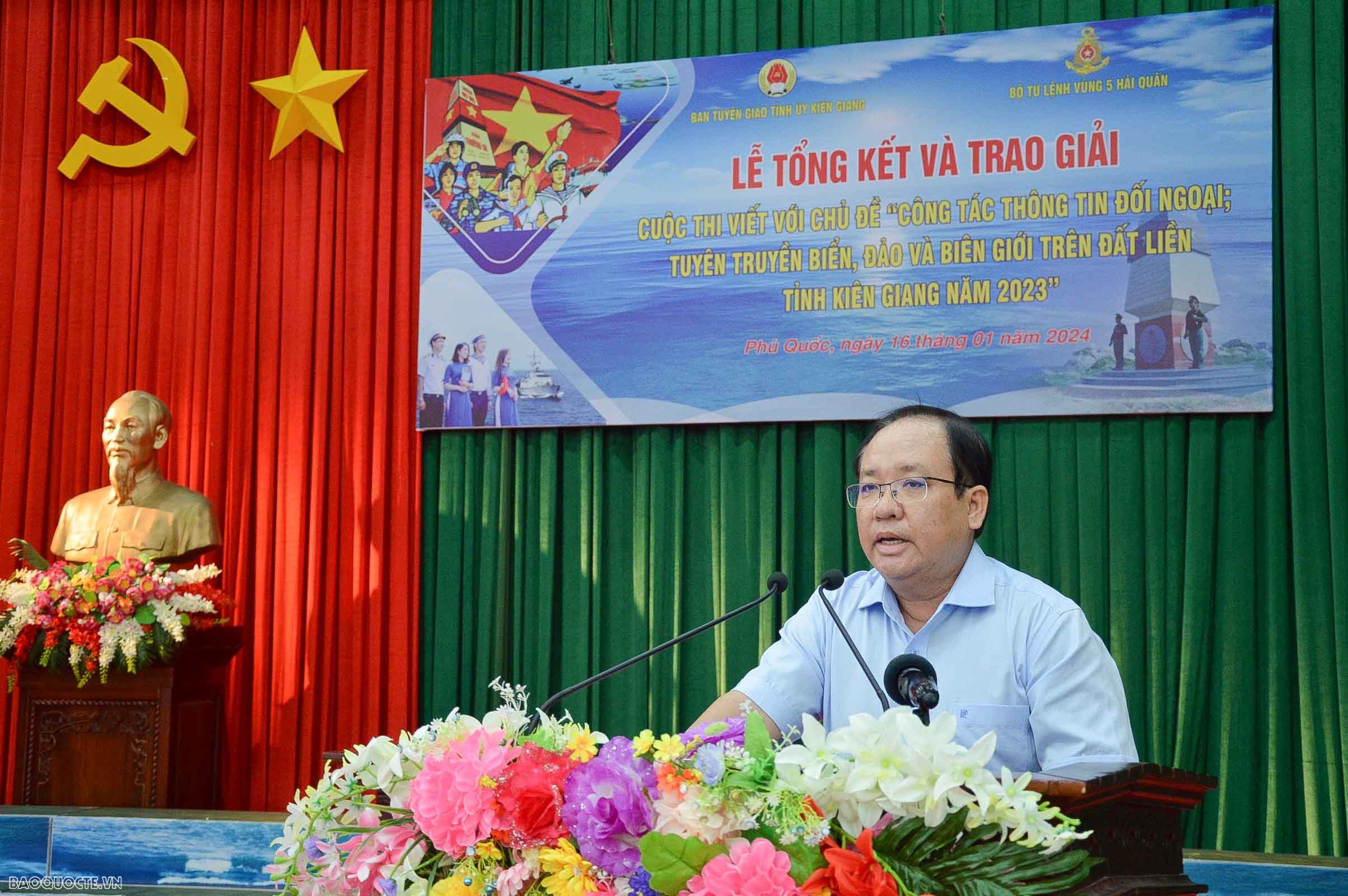 Trao giải Cuộc thi viết về công tác thông tin đối ngoại, tuyên truyền biển, đảo và biên giới trên đất liền Trao giải Cuộc thi viết về công tác thông tin đối ngoại, tuyên truyền biển, đảo và biên giới trên đất liền