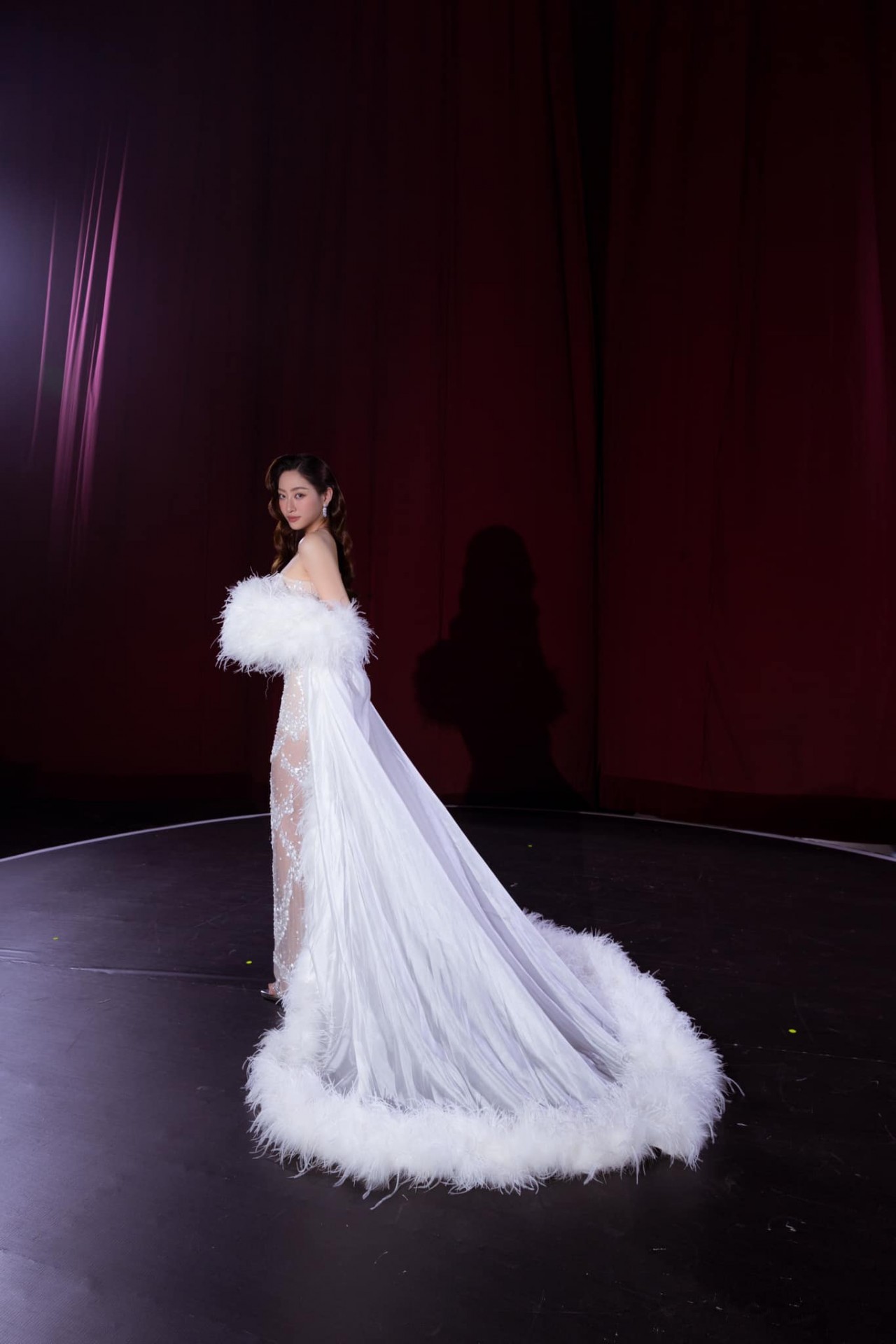 Hoa hậu Lương Thùy Linh