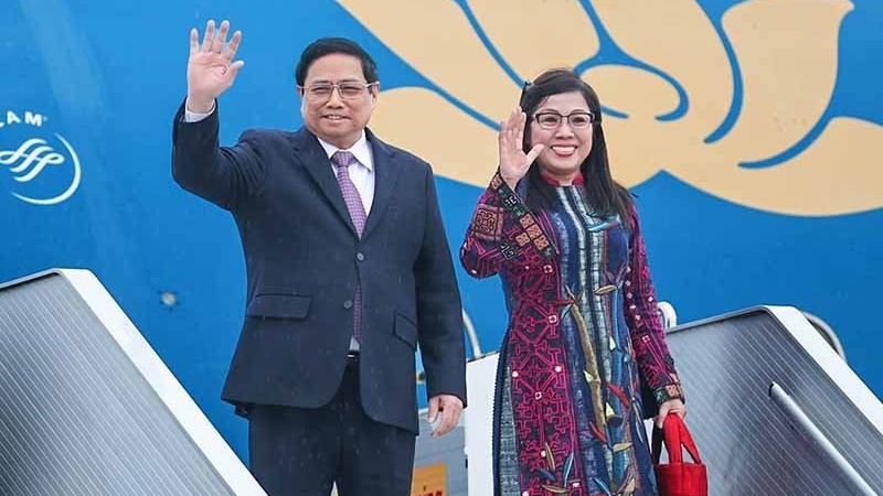 Thủ tướng Phạm Minh Chính tới thủ đô Budapest, bắt đầu thăm chính thức Hungary