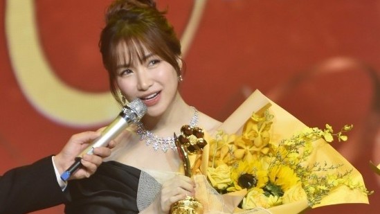 Giải Mai Vàng: Nhan Phúc Vinh, Hòa Minzy được vinh danh nhờ những hoạt động nổi bật