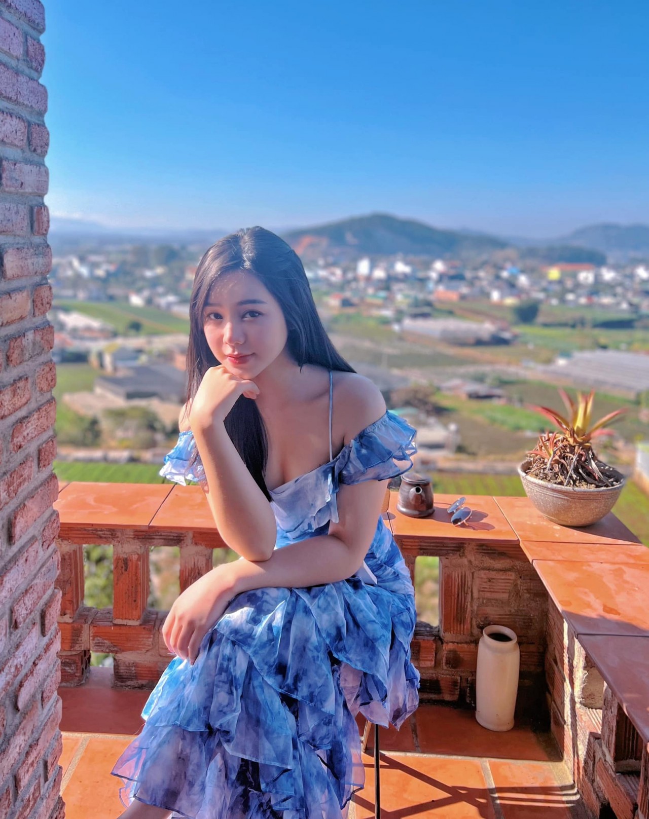 So bì nhan sắc của 3 nữ diễn viên Chúng ta của 8 năm sau: Huyền Lizzie, Quỳnh Kool, Thùy Anh So bì nhan sắc của 3 nữ diễn viên Chúng ta của 8 năm sau: Huyền Lizzie, Quỳnh Kool, Thùy Anh