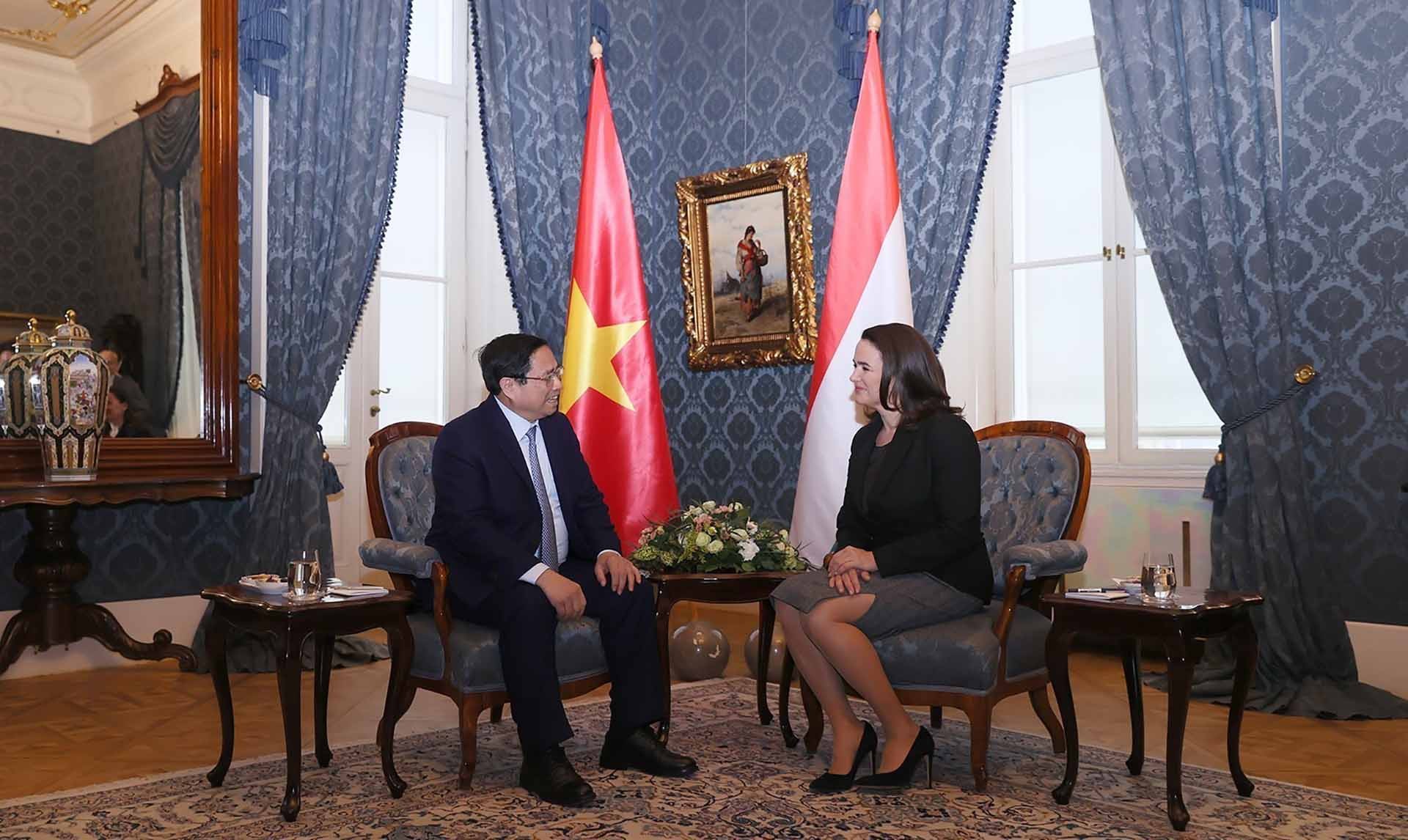 Thủ tướng Phạm Minh Chính hội kiến Tổng thống Hungary Katalin Novák. (Nguồn: TTXVN) Thủ tướng Phạm Minh Chính hội kiến Tổng thống Hungary Katalin Novák. (Nguồn: TTXVN)
