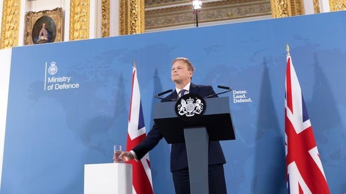 Xác định được vũ khí chủ lực tại Biển Đỏ, Anh mạnh tay chi tiền nâng cấp 'bảo bối'