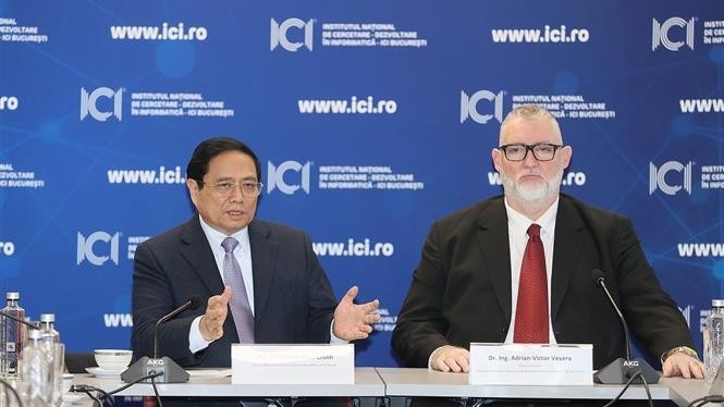Thủ tướng Phạm Minh Chính khích lệ các chuyên gia Việt Nam và Romania hợp tác trong lĩnh vực trí tuệ nhân tạo