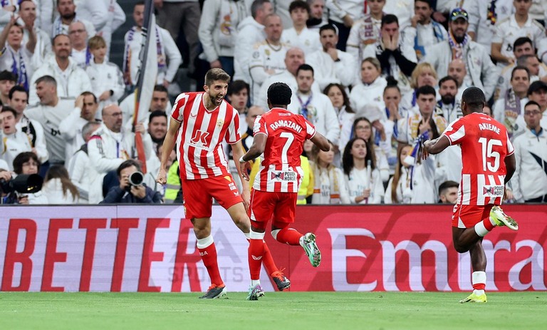 Thậm chí, đội khách còn có bàn mở tỷ số ngay ở phút đầu tiên nhờ công của Ramazani. Không những vậy, đến cuối hiệp 1, Edgar Gonzalez nhân đôi cách biệt. Thậm chí, đội khách còn có bàn mở tỷ số ngay ở phút đầu tiên nhờ công của Ramazani. Không những vậy, đến cuối hiệp 1, Edgar Gonzalez nhân đôi cách biệt.