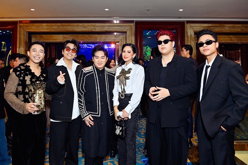 Doanh nhân Lê Hồng Thuỷ Tiên cuốn hút trong mọi khoảnh khắc tại Đẹp Awards 2023 Doanh nhân Lê Hồng Thuỷ Tiên cuốn hút trong mọi khoảnh khắc tại Đẹp Awards 2023