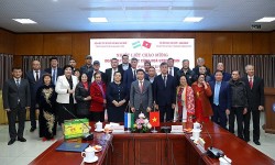 Tăng cường vun đắp quan hệ hữu nghị giữa nhân dân Uzbekistan và Việt Nam