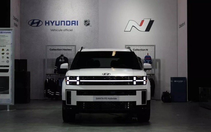 Cận cảnh Hyundai SantaFe NHL Edition 2024 phiên bản giới hạn chỉ 500 xe Cận cảnh Hyundai SantaFe NHL Edition 2024 phiên bản giới hạn chỉ 500 xe