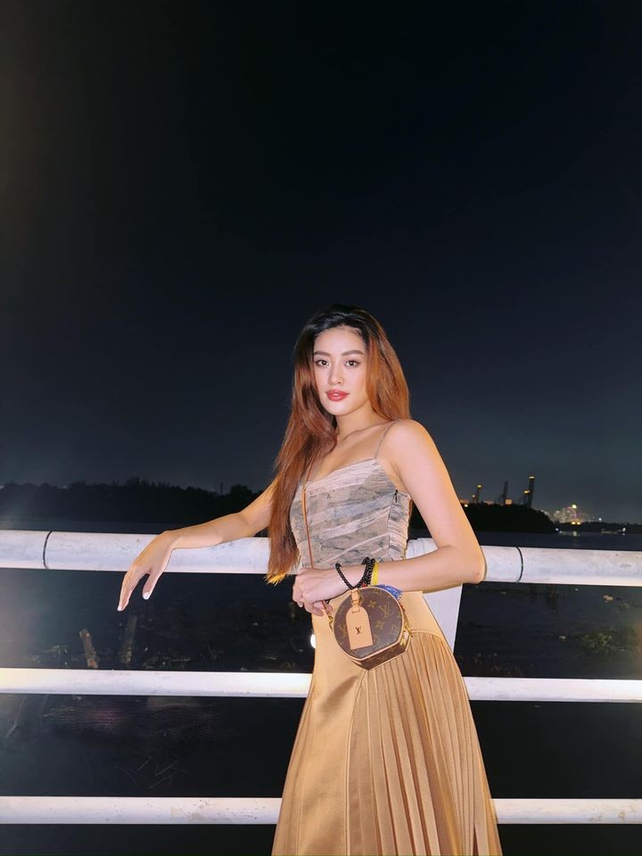 Sao Việt: Hồng Diễm đẹp như thiếu nữ